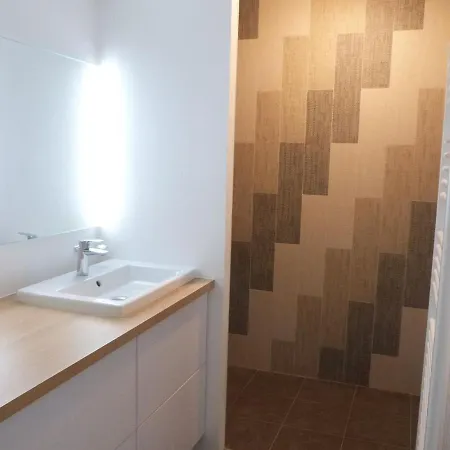 Superbe Pour 6 Avec Balcon, Piscine Chauffée Et Accès Direct à - Fr-1-194-255 Apartamento