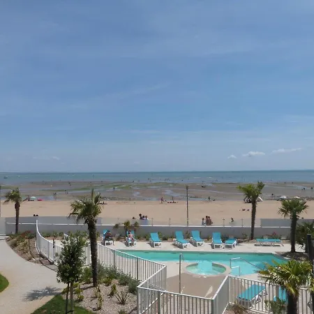 Superbe Pour 6 Avec Balcon, Piscine Chauffée Et Accès Direct à - Fr-1-194-255 Apartamento La Tranche-sur-Mer