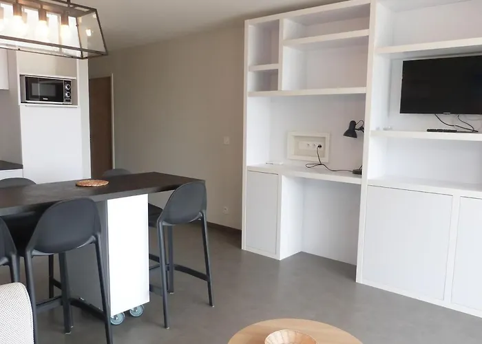 Superbe Pour 6 Avec Balcon, Piscine Chauffée Et Accès Direct à - Fr-1-194-255 * La Tranche-sur-Mer