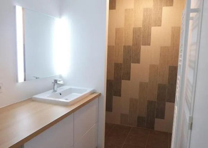 Superbe Pour 6 Avec Balcon, Piscine Chauffée Et Accès Direct à - Fr-1-194-255 Apartamento