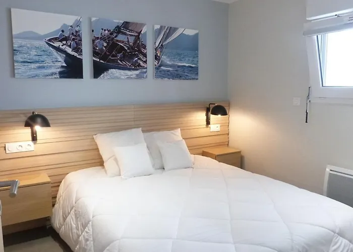 Superbe Pour 6 Avec Balcon, Piscine Chauffée Et Accès Direct à - Fr-1-194-255 Apartamento *