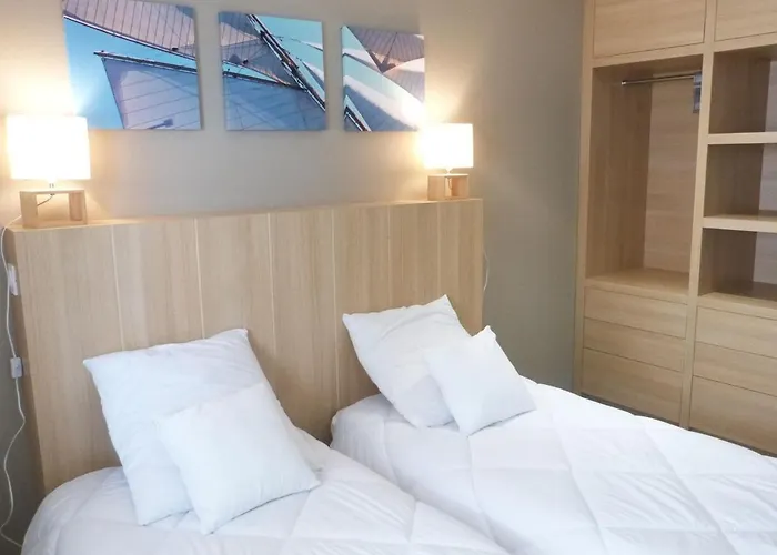 Superbe Pour 6 Avec Balcon, Piscine Chauffée Et Accès Direct à - Fr-1-194-255 La Tranche-sur-Mer