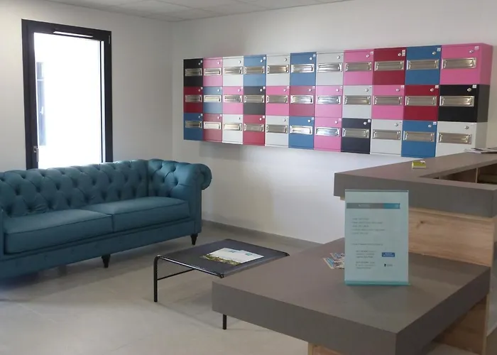 Superbe Pour 6 Avec Balcon, Piscine Chauffée Et Accès Direct à - Fr-1-194-255 * La Tranche-sur-Mer