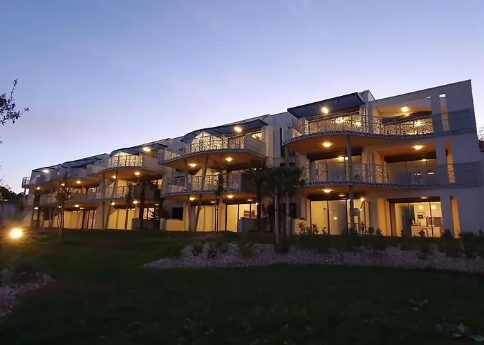 Apartamento Superbe Pour 6 Avec Balcon, Piscine Chauffée Et Accès Direct à - Fr-1-194-255